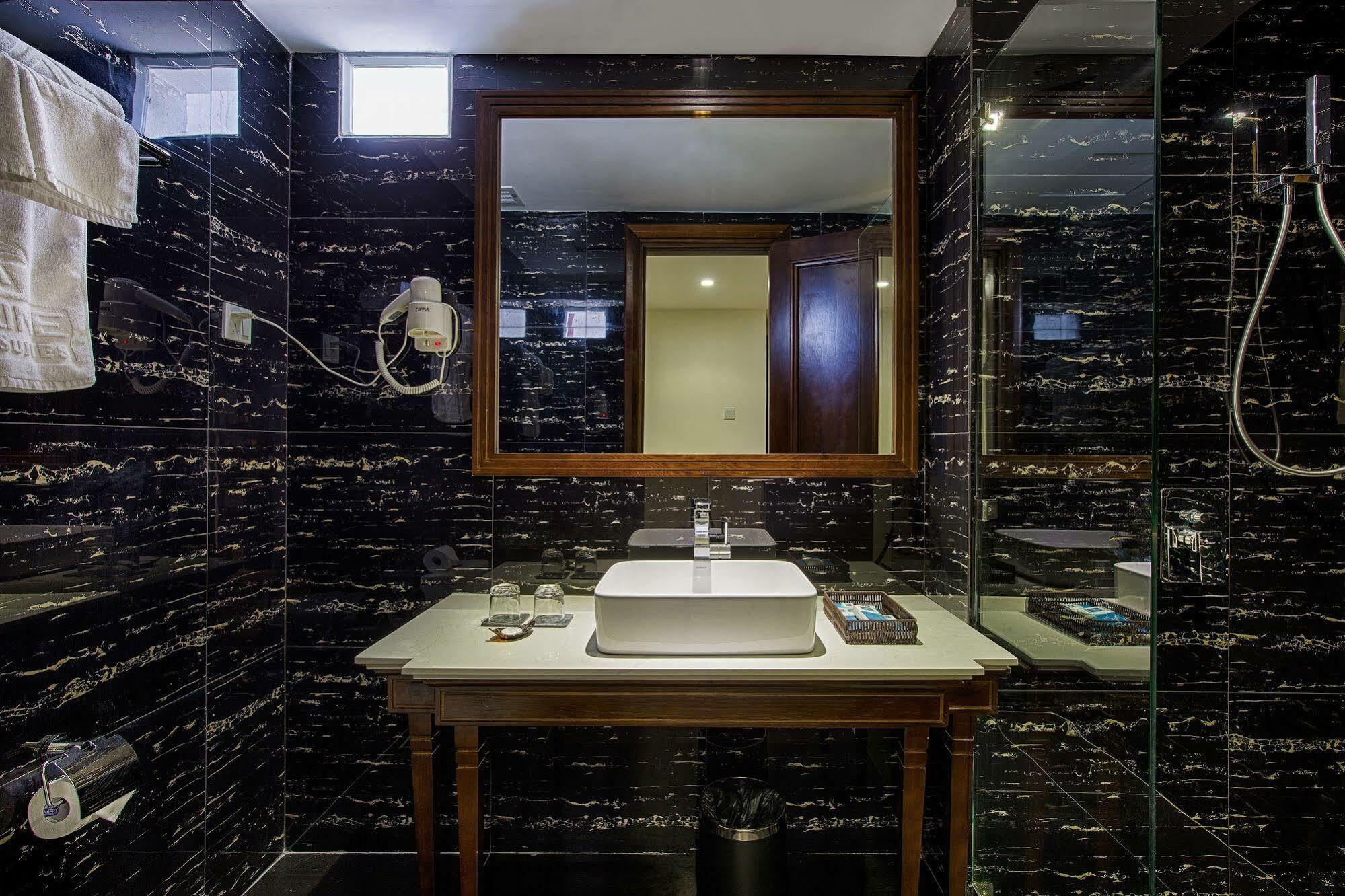 Adaline Hotel And Suite Da Nang Luaran gambar